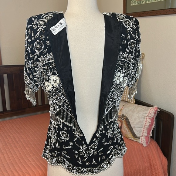 VTG Black Tie By He Ro Industries Sequin Beaded Floral 100% Silk Blouse Sz Small - Picture 6 of 16
